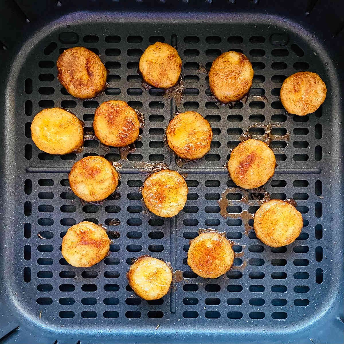 air fryer bananas in air fryer basket