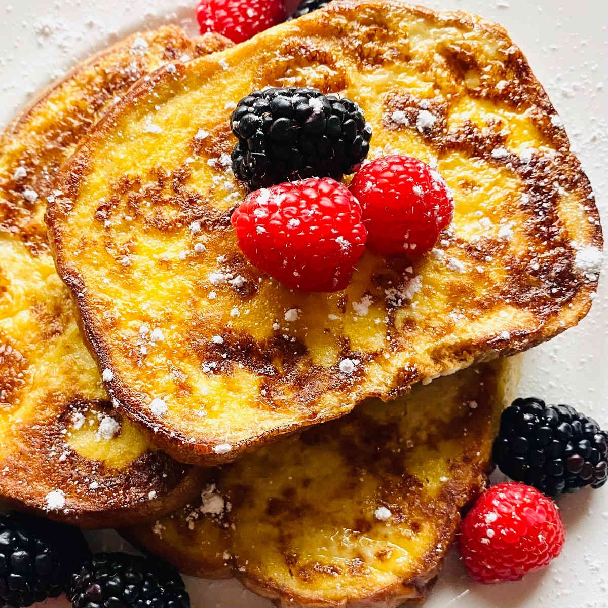 protein french toast recipe with berries on top