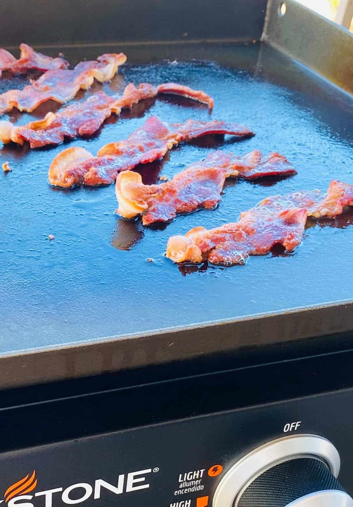 Blackstone breakfast recipe bacon.