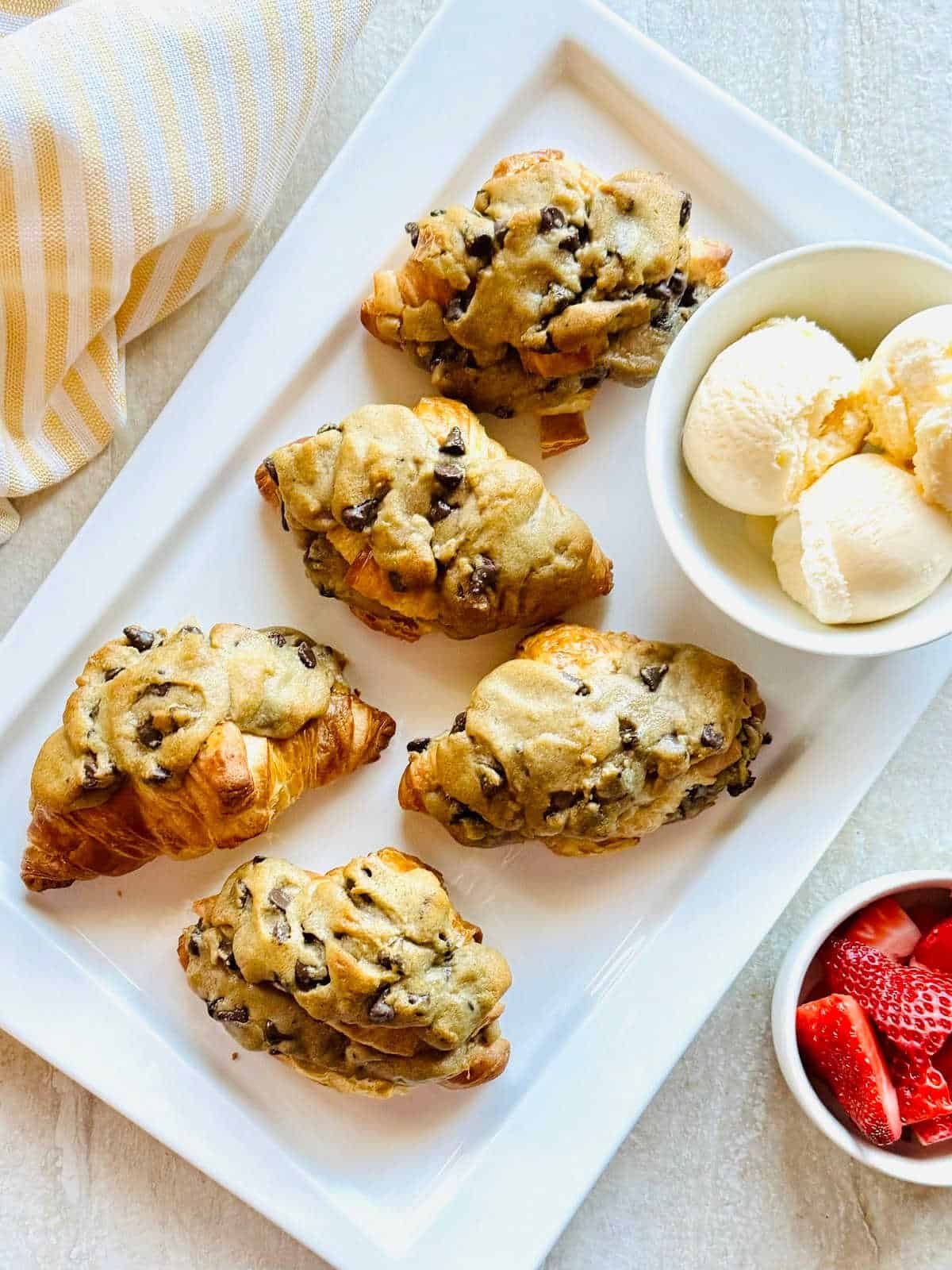 How to Make a Crookie (Croissant Cookie), the Hottest Viral Tiktok Trend!