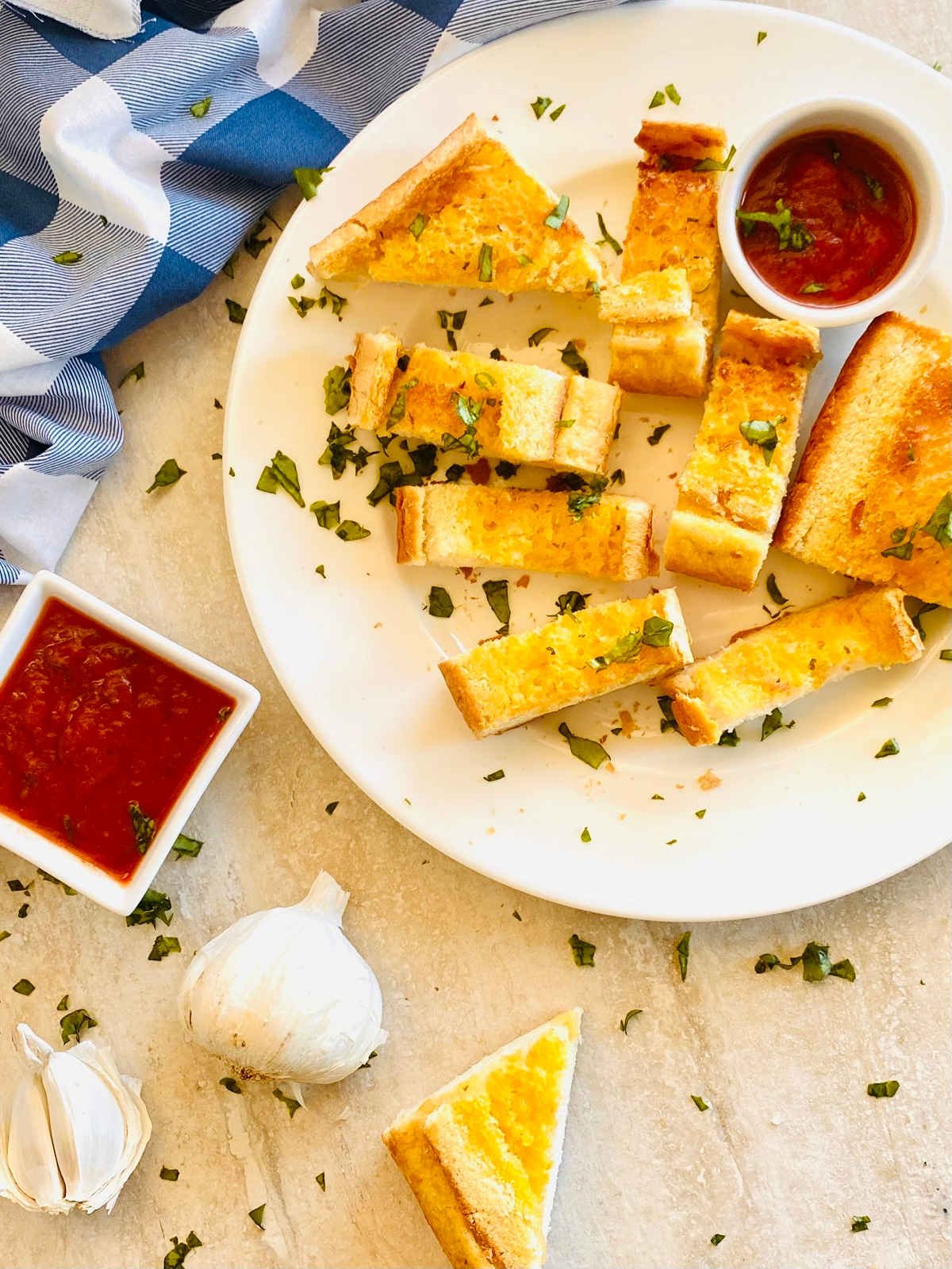 Frozen Garlic Bread in Air Fryer