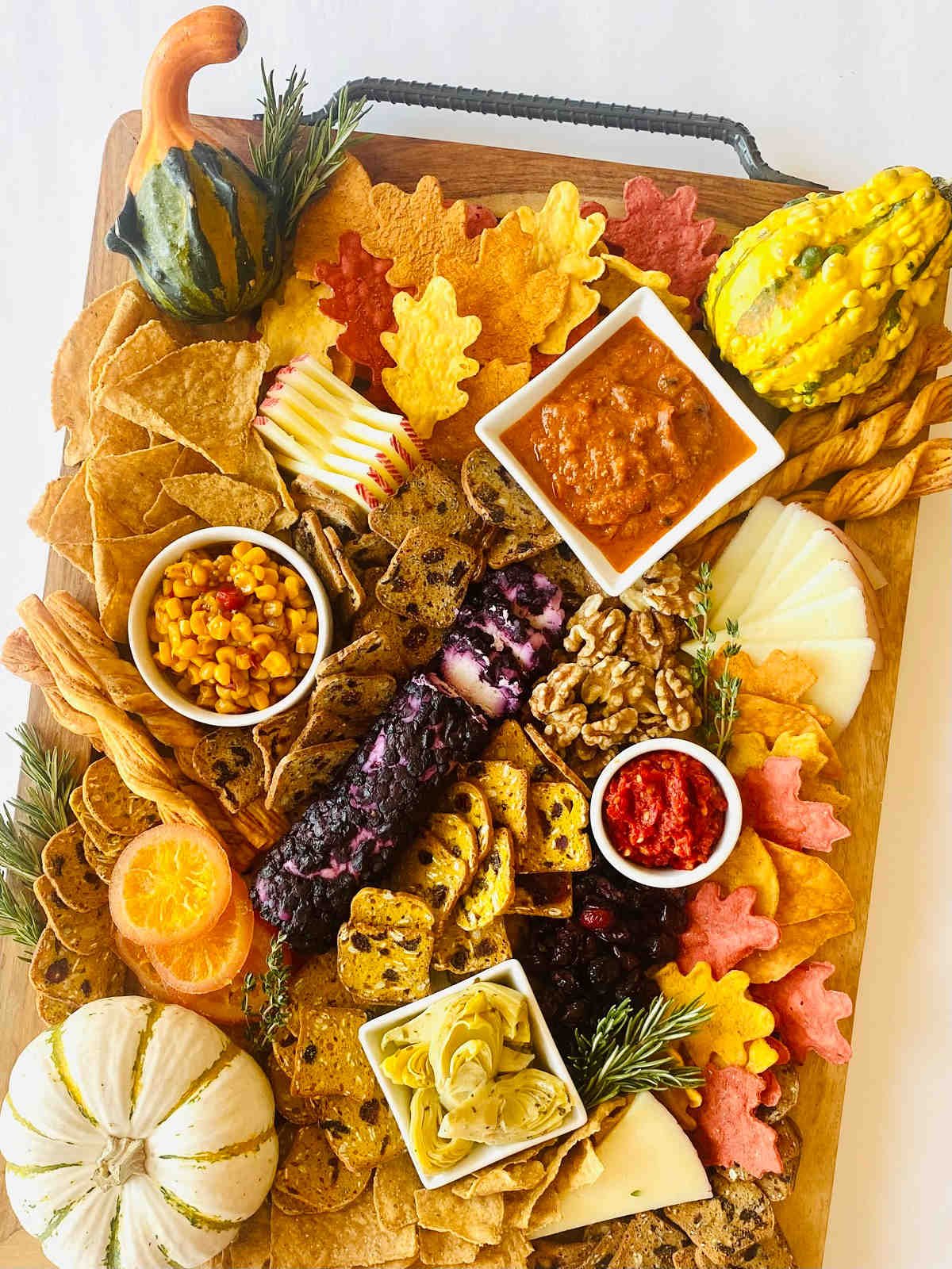 healthy thanksgiving charcuterie board