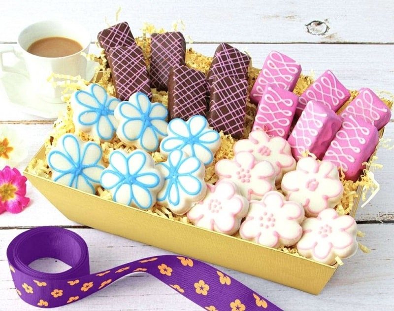 bake me a wish gift basket.