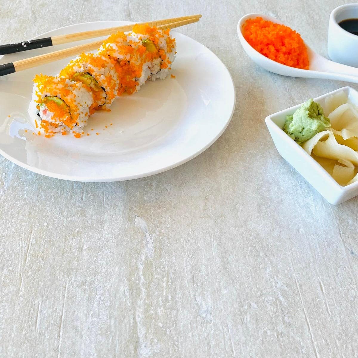 tobiko sushi