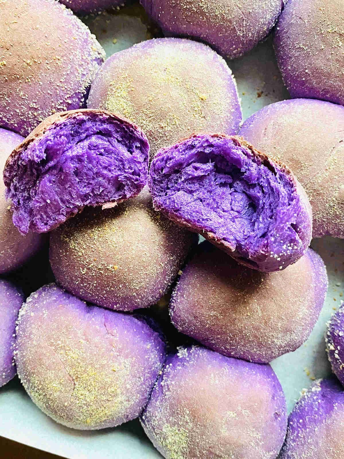 Ube Pandesal (Pan de Sal)