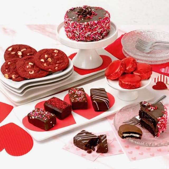 lovestruck bakery box bake me a wish.