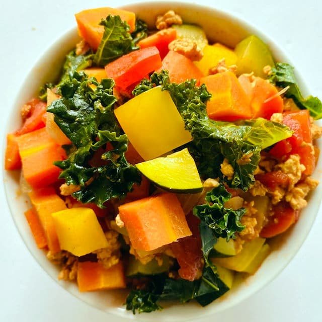 turkey-chili-in-bowl